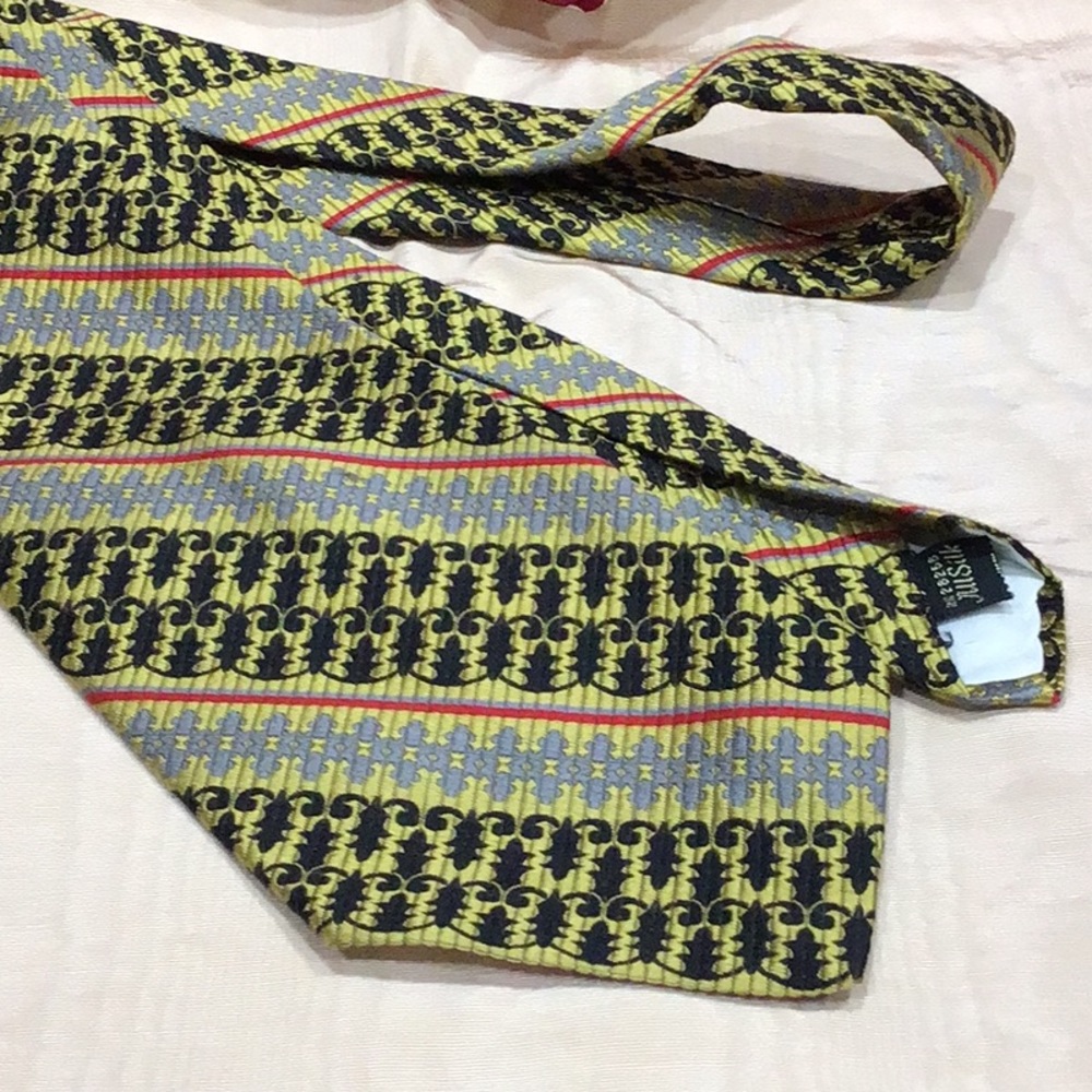 Vintage silk tie